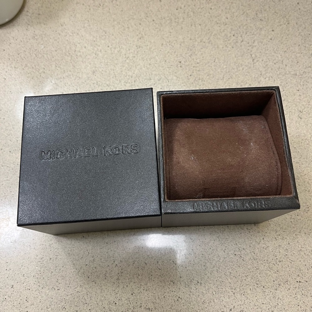 Mens michael kors two tone watch - Picture 4 of 4